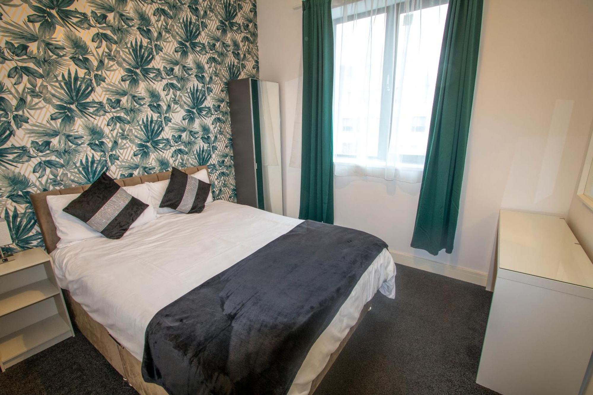 Ideal For Groups - 2 Bedroom Apartment - Free Parking, Transit Links, Close To Stadiums Mánchester Exterior foto