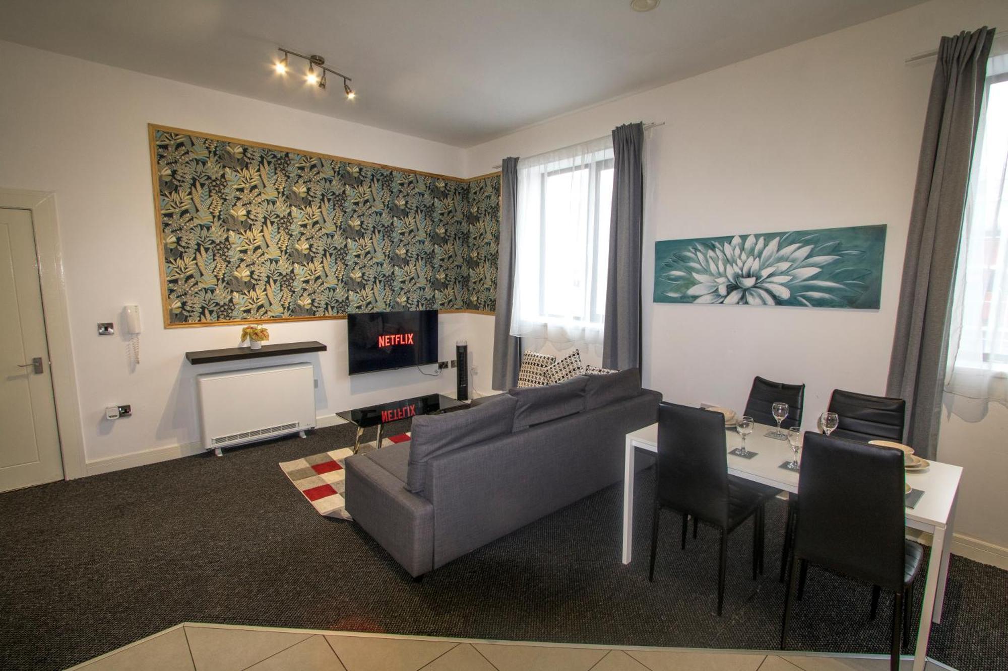 Ideal For Groups - 2 Bedroom Apartment - Free Parking, Transit Links, Close To Stadiums Mánchester Exterior foto
